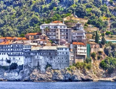 Αναστάτωση στο Άγιο Όρος με την εξαφάνιση του Τάσου Πρέμου: Βρέθηκαν τα ρούχα του μαζί με ένα σημειώμα (βίντεο)